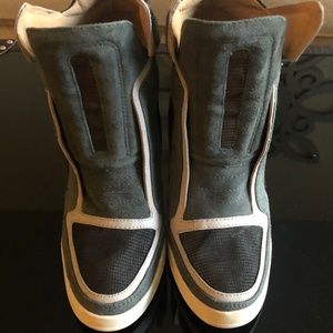 Freeda light gray wedge sneaker